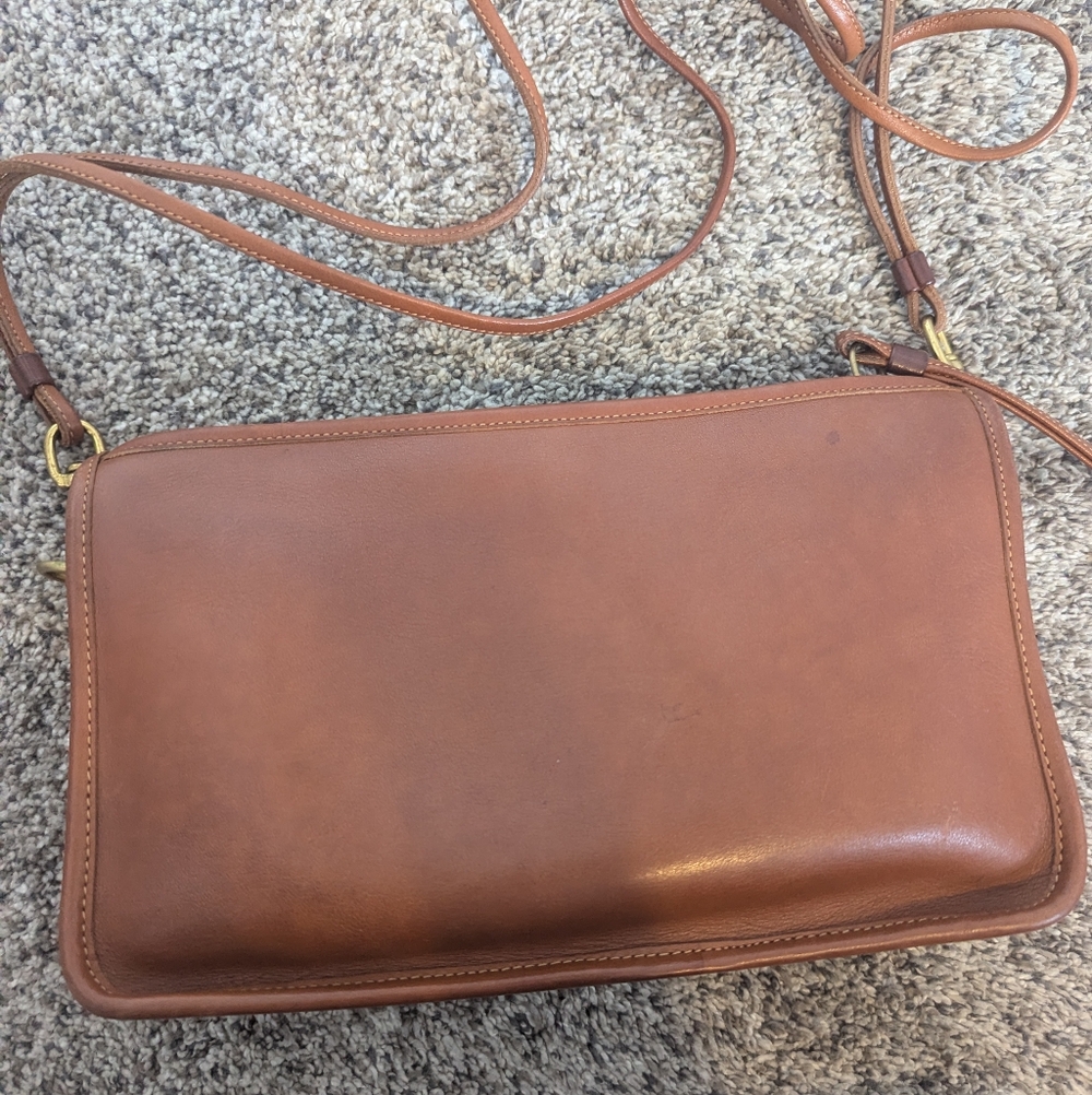 Vintage Coach British Tan Basic Bag